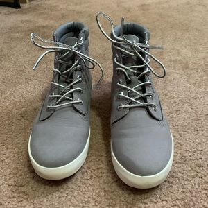 WOMEN'S TIMBERLAND GRAY LEATHER LACE UP BOOTS